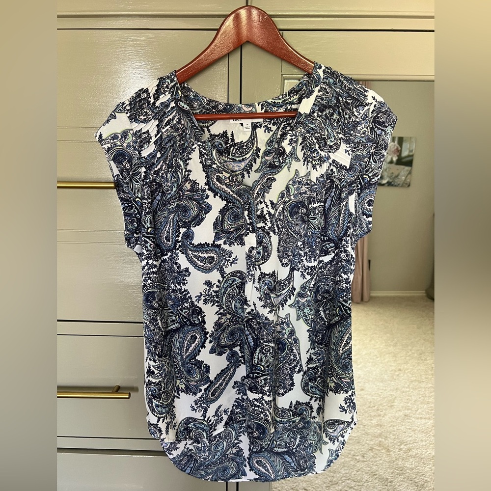 DR2 short sleeve blouse